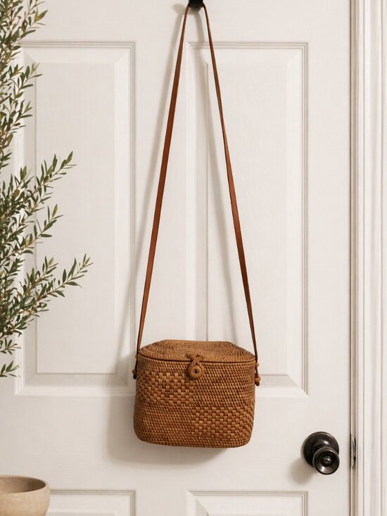 Street Level Handbags - Street Level Woven Rattan Crossbody Bag Boho Natural Straw Leather Strap